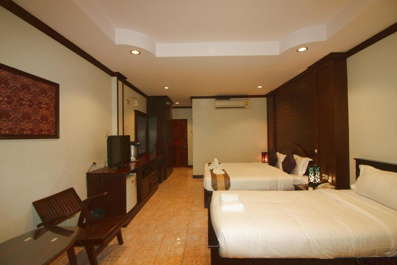 Baan Veerakit Hotel Patong Exterior foto